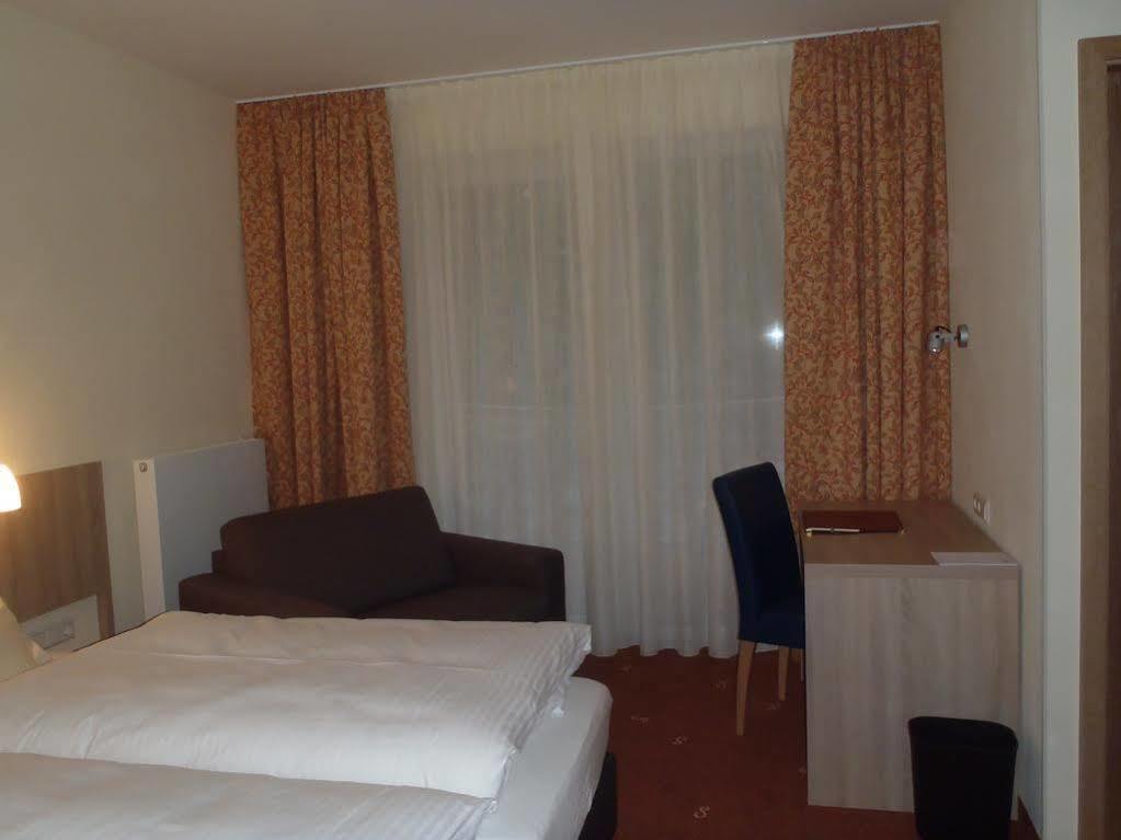 Schade'S Wohlfuehlhotel Selb Ngoại thất bức ảnh