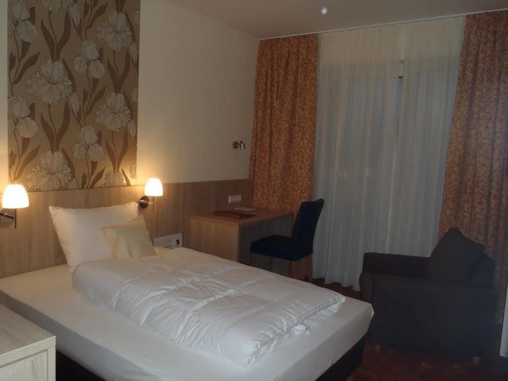 Schade'S Wohlfuehlhotel Selb Ngoại thất bức ảnh